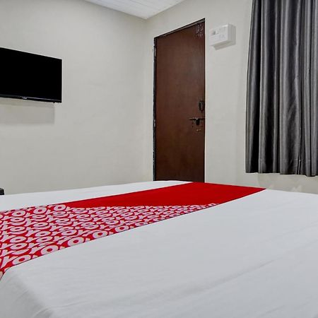Hotel O Metro View Pimpri-Chinchwad Екстер'єр фото