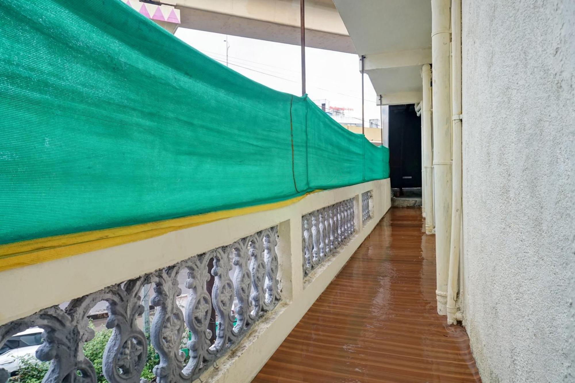 Hotel O Metro View Pimpri-Chinchwad Екстер'єр фото