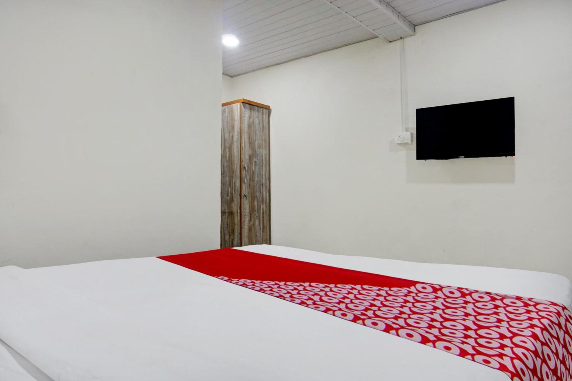 Hotel O Metro View Pimpri-Chinchwad Екстер'єр фото